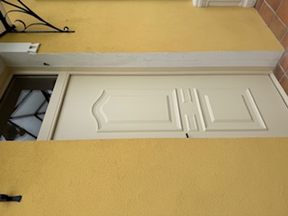 Nouvelle porte entree fermee